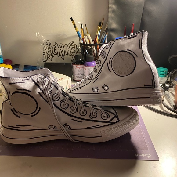 Size 10 (womens) Converse custom cartoon edition - Picture 2 of 3